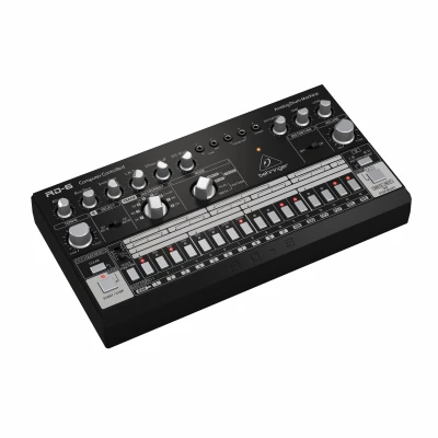 Драм-машина BEHRINGER RD-6-BK аналоговая на основе легендарной TR-606