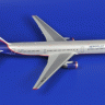 Пассажирский авиалайнер "Боинг 767-300" 1/144