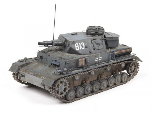 Сборная модель ZVEZDA Немецкий средний танк Т-IV E, 1/35